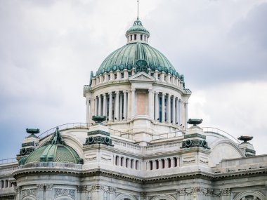 ananta samakhom taht Salonu