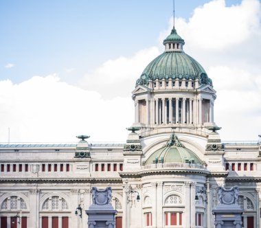 ananta samakhom taht Salonu