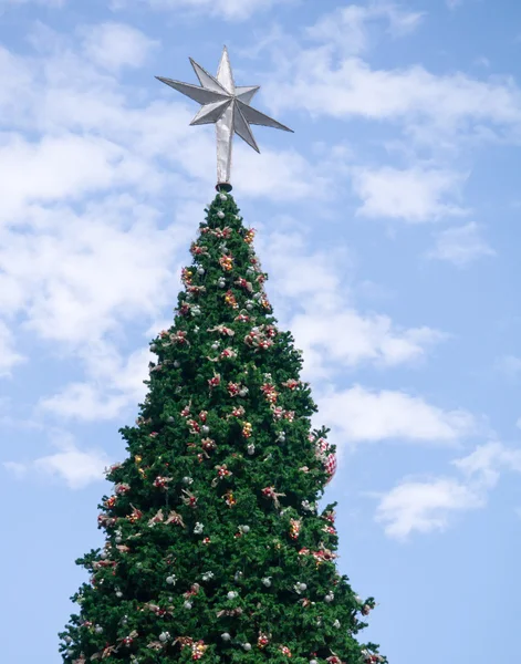 クリスマスツリーの装飾 — ストック写真