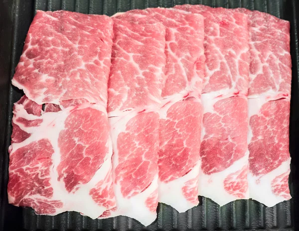 Rebanadas de carne cruda —  Fotos de Stock