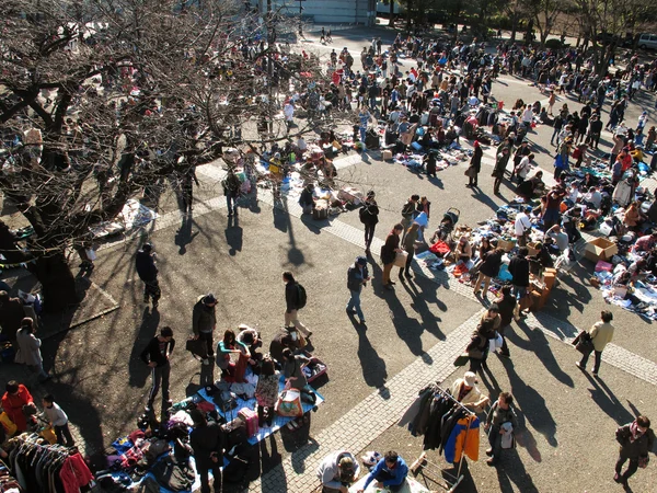 Mercado de pulgas no Yoyogi Park em Harajuku, Japão — Fotografia de Stock