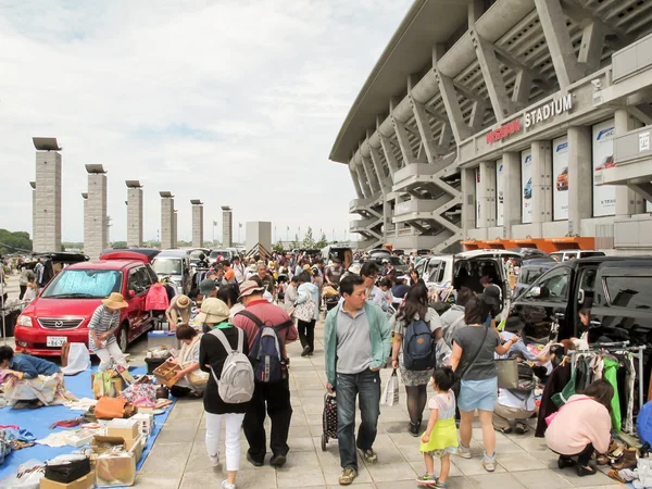 Mercato delle pulci al Nissan Stadium di Shin Yokohama, Giappone — Foto Stock