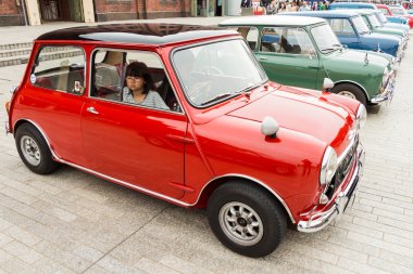 mini Cooper'ın kızı