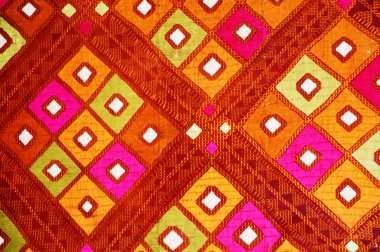 tam kare Tasarım renkli kumaş üzerine