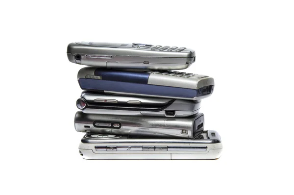 Yığılmış arızalı cep telefonları — Stok fotoğraf