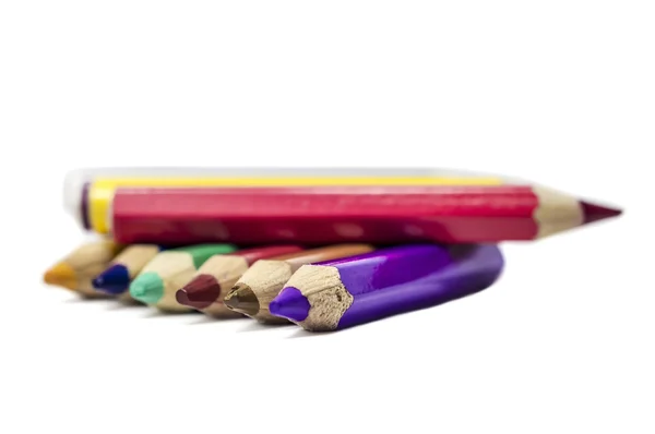 Dos filas de lápices de dibujo — Foto de Stock