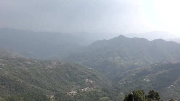 Névoa Picos Montanha Verde Himalaia Tara Devi Shimla Himachal Pradesh — Vídeo de Stock