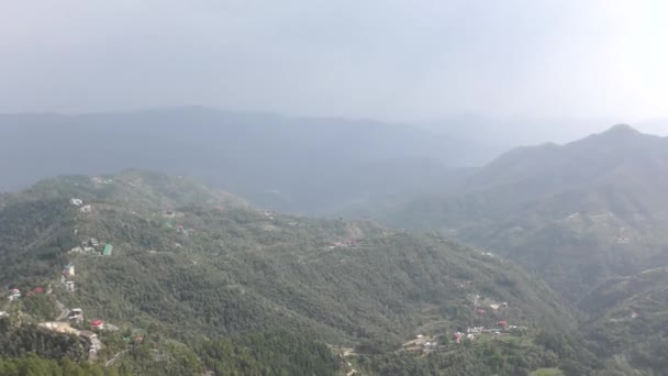 Djupa Dalar Och Himmelska Gröna Berg Vid Tara Devi Shimla — Stockvideo