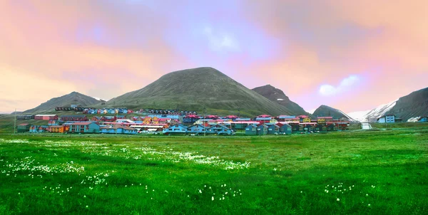 Longyearbyen, Norveç, spitsbergen görünümünü — Stok fotoğraf