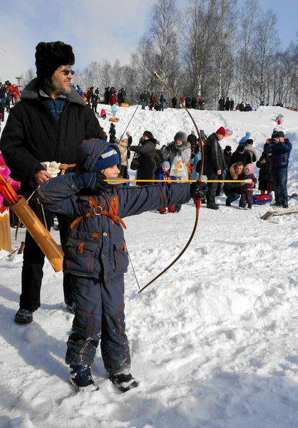 Gatchina Regione Leningrado Russia Marzo 2011 Tradizionale Vacanza Primaverile Russia — Foto Stock