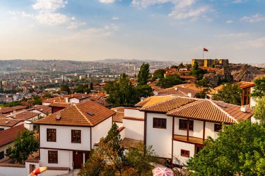 Ankara Kale Şatosu Yazın Mavi Gök Gününde Nefes Kesen Resimli Şehir Manzarası
