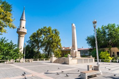 Gaziantep Şehitleri Anıtı Sehitleri Abidesi Yazın Mavi Gök Gününde Nefes Kesen Görüntü