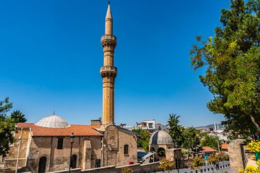 Gaziantep Sirvani Camisi Yazın Mavi Gök Gününde Nefes Kesen Resim Önden Görünümü