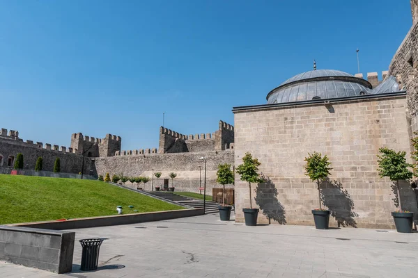 Castelo Kayseri Kalesi Vista Pitoresca Museu Arqueologia Dia Céu Azul — Fotografia de Stock