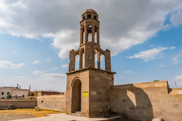 Derinkuyu Yeraltı Şehri Yazın Mavi Gök Gününde Uzumlu Theodore Kilisesi — Stok fotoğraf