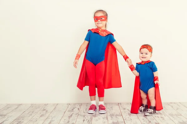 Super held kinderen — Stockfoto