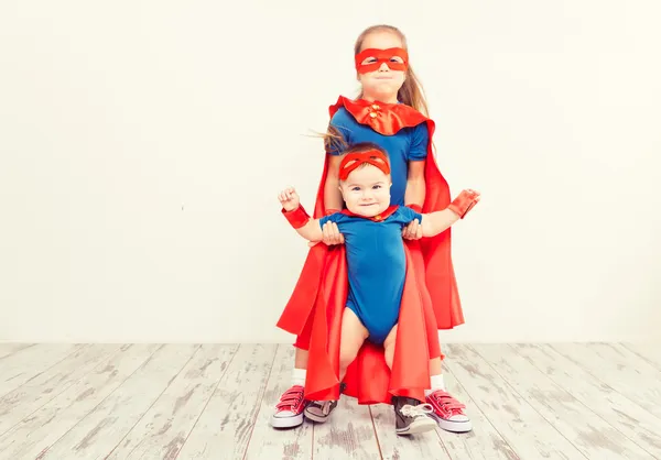 Super held kinderen — Stockfoto