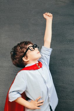 süper kahraman çocuk