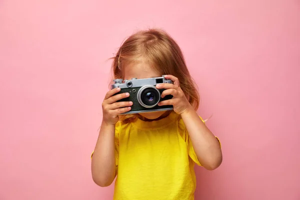 Beautiful Smiling Child Kid Girl Holding Instant Camera Learn Photography — Stock Photo, Image