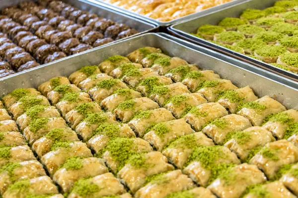 Turkish Middle Eastern Dessert Local Name Baklava Pistachio Dough Desserts — Stock Photo, Image