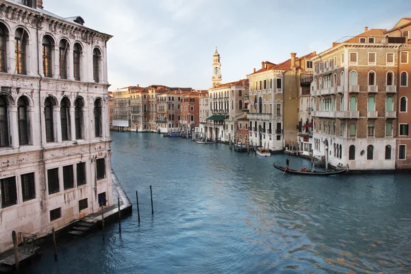 คลองที่น่ารักในเวนิส อิตาลี — ภาพถ่ายสต็อก