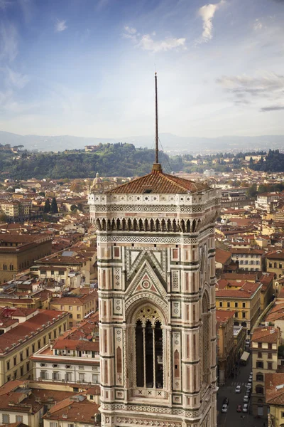 Bazilika di Santa Maria del Fiore için çan kulesi. — Stok fotoğraf