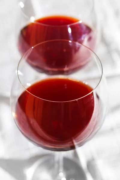 Glass of red wine with white background — Stock Photo, Image