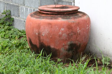 earthern ware kavanoz kapağı ile