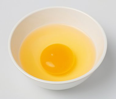 tavuk yumurtası sarısı
