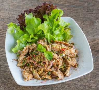 Tay domuz salata