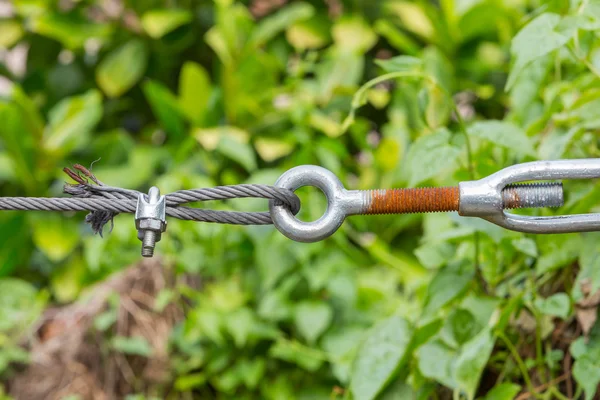 Wire rope clip and turnbuckle — Stock Photo, Image