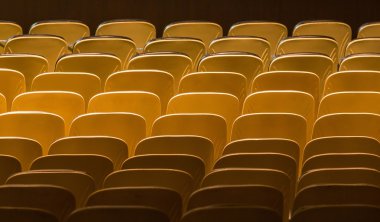 Tiyatro koltuk arkası