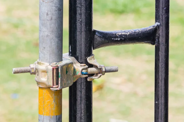 Schwenkbare Gerüstklemme — Stockfoto