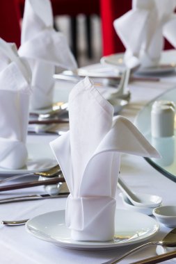 Çince Yemek Masası Kurulumu