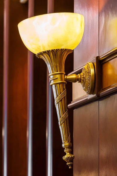 Elegance Duvar lambası