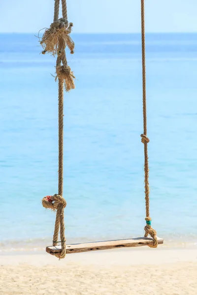 Swing por la playa —  Fotos de Stock