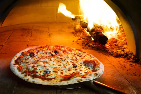 Firewood oven pizza — Stock Photo, Image