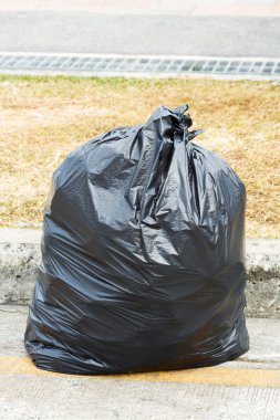 siyah çöp torbası