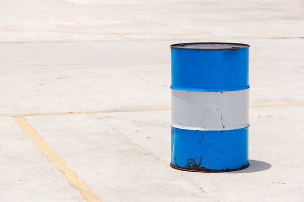 Tanque de barril de petróleo — Foto de Stock