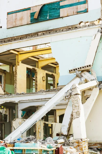 Edificio de deconstrucción — Foto de Stock