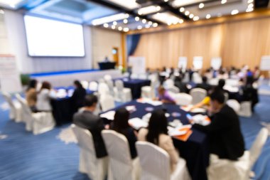 İş eğitimi atölyesindeki soyut bulanık grup, profesyonel kurumsal seminer toplantısı.