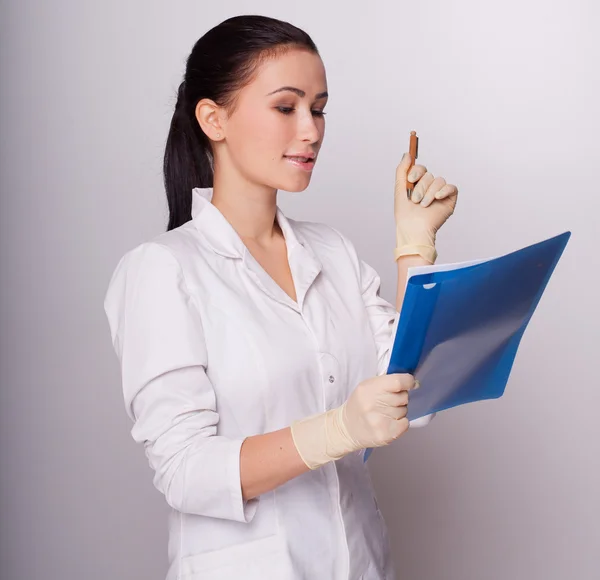 güzel esmer doktor defa okundu