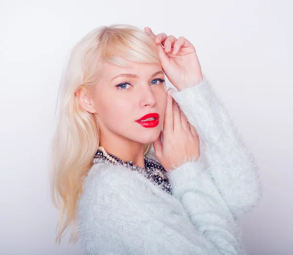 The blonde with red lips — Stock Photo, Image