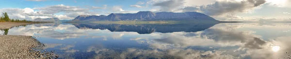 Panorama do lago Lama — Fotografia de Stock