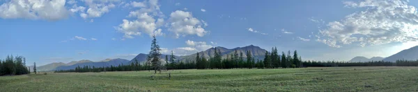 Panorama of a mountain valley. — Stock Photo, Image