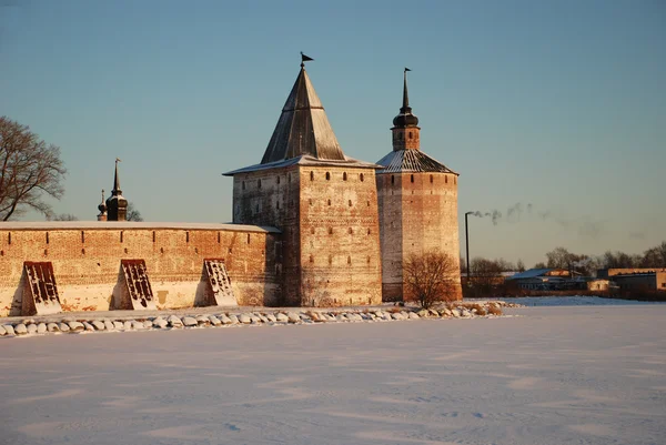 Northern Russian monastery in winter. — Stock Photo, Image