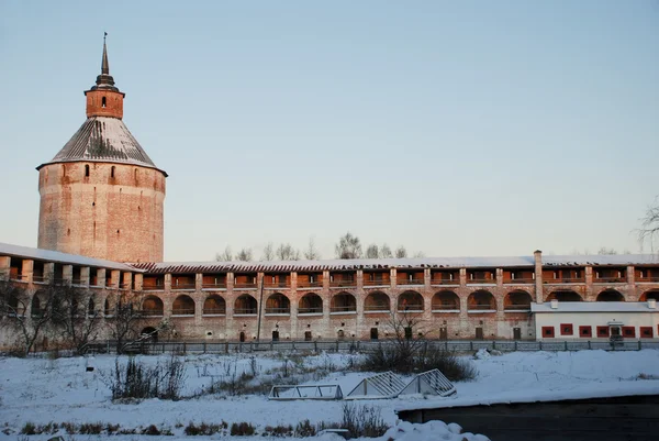 Severní ruský klášter v zimě. — Stock fotografie