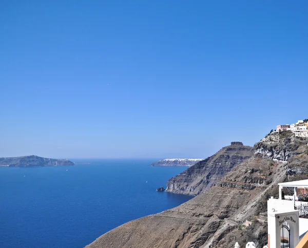 Moře letní krajina: Egejské moře a řecký ostrov. — Stockfoto