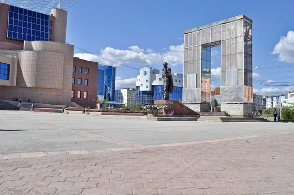Moderne gebouw op het plein theater, Jakoetsk. Rechtenvrije Stockafbeeldingen