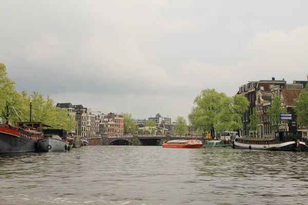 Die kanäle von amsterdam. — Stockfoto